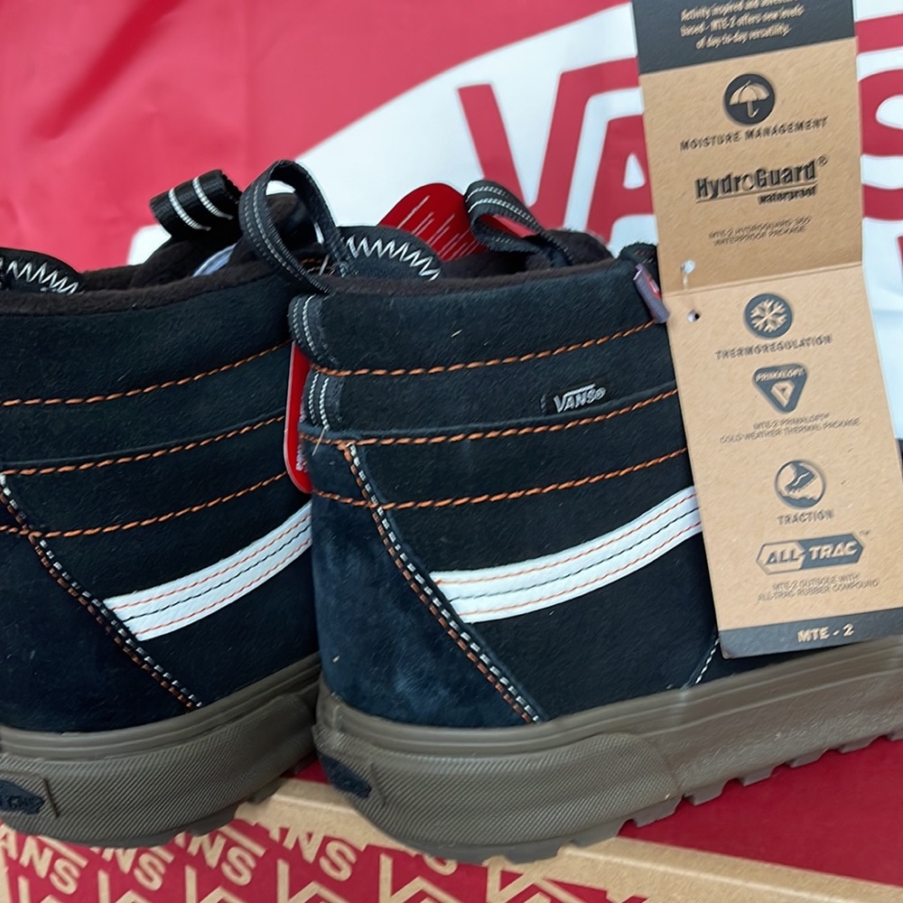 Vans Men’s Sk8-HI Mte-2
Khaki/Black
VN0A5KYCZF5 boots - sneakers - Picture 15 of 16